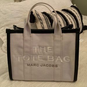 Marc Jacobs The Tote Bag